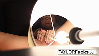 taylor vixen spreads pussy in hotel room solo