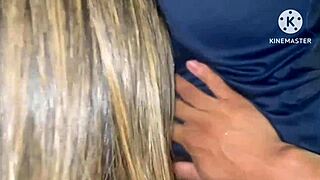 Isteri Selak Suami Cuck Dengan Lembu Hitam Besar Jalanan