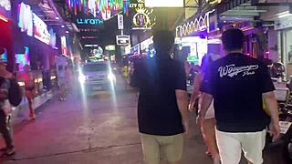 Thai Street Dancing Girls in Pattaya Soi6 GoGo Bars