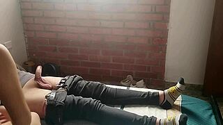 😍 jovencita cachonda strokes me off and sucks out every drop of milk! 💦