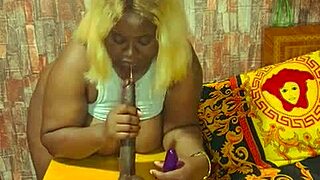 Sundaydogood614 shaved pussy homemade closeup tease