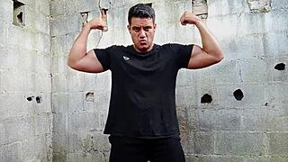 yuri gaúcho brazilian bear pounds huge cock hard solo big cumshot