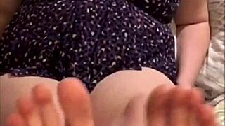 BBW Brunette Goddess Barefoot Toes Workout Fetish Nude!