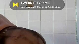 la dance du cul tremblent 🍑💦 ebony big ass shaking wild 😍