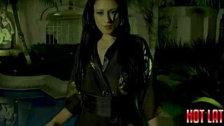 Sortudo fode buceta e cuzinho das ninfetas latinas em vintage 4k