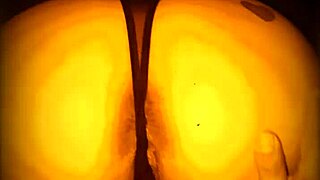 mi vecino fingers my pussy while husband works!! 😈