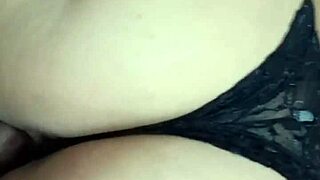 i get handjob then hubby eats my big ass