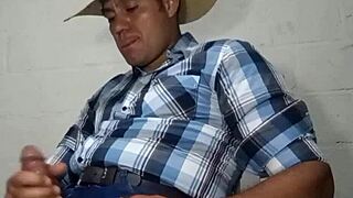 yuri gaúcho's xxl cock handjob big cumload break