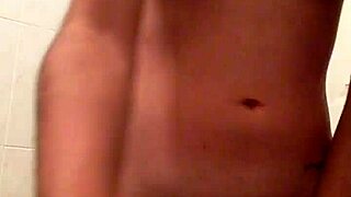 i'm chava poblana rubbing my pussy just for you
