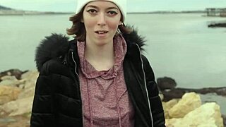 Daisy 25 Streams Hot Anal in Lingerie