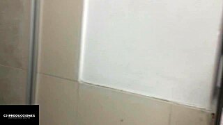 Le Meto Polla Gruesa Hermanastra Cachonda Baño Intense