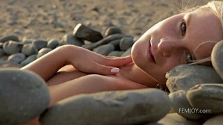 Marry Queen Teases Her Sensual Big Natural Tits!