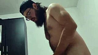 mi novia gime cuando la penetro sin condon y lleno su co�o de semen