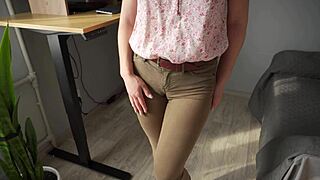 hey naughty secretary's wedgie cameltoe pussy tease 😈🍑