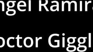 Infirmière Angel Ramirez doigte le cul du patient en examen humiliant !