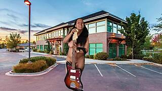 hey agarabas and olpr strip and vibe pussies in public lot?