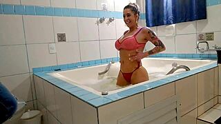 loira gostosa's shaved ass begs for anal sucking now