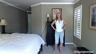 Ever Wondered How Jess Ryan's Big Ass Claps in Countdown?