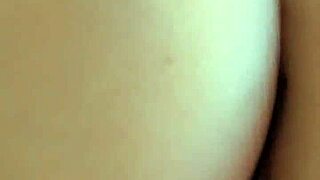 Latina Spits Dirty Talk in Spanish While Squirting