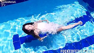 Yessica bunny's shaved skinny pussy underwater post contractions