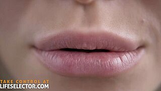 One night stand Alyssa Bounty buigt over voor POV monster pik ramjob