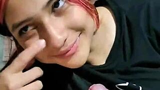 madrastra trapped under sofa... hijastro gives hot creampie 😈🔥