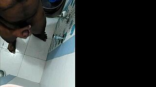 i watch 13 sama bathe and jerk off intensely