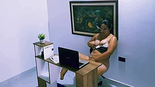 Colombian BBW Roommate Sucks Big Cock Like Crazy!