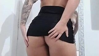 unzip pull cock out i'll drop mouth on it