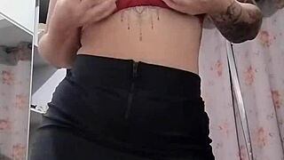 unzip pull cock out i'll drop mouth on it