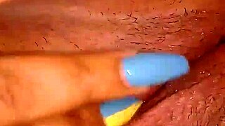 mi novia colombiana squirting hard masturbating with dildo for me