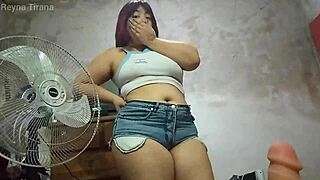 Jaki onanista... ciotka ratuje małego kutaska 18+!