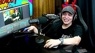 o natal tá chegando psy lunar trouxe um vibrador gigante oq vc faria com essa safada podcast pépum no barraco...