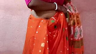 Wow, saree babe's chubby curves beg for it!