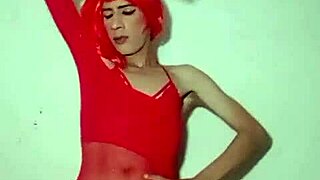 Amateur crossdressing transsexual bangs hard