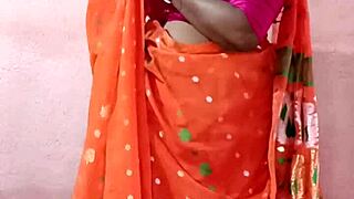 Wow, saree babe's chubby curves beg for it!