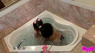 KINGSLEY FISTS DAKOTA MARR'S PUSSY! FEET SOLES LICKING 69 LESBIAN KISSING FETISH!