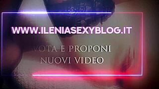 cucciolo lecca i miei piedi mentre ti parlo sporco italiana