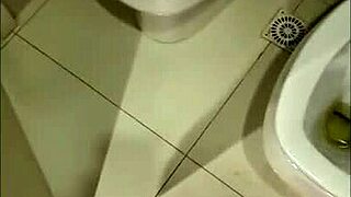 Pissing squirts and cum blasts!! 😩 Big ass brunette + ts buddy compilation 💦🍑🔥