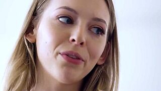 Two Stepmoms And Doctor Lick Blonde's Shaved Cunt In Hospital