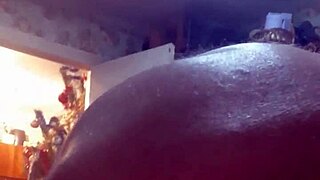 Big Ass Milf Licks Slutty Pussy Deep