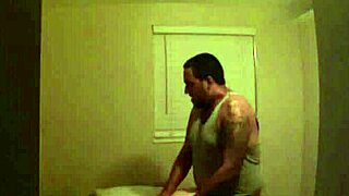 hey tourist, wanna get fucked hard on your vaca? chubby slut waits