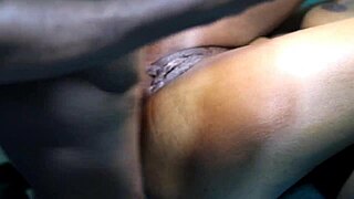 pump cum deep in gianna's big clit ebony pussy now!