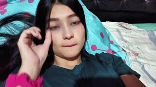 JUEPUTA licks RICOs toys backstage RED hot