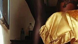 BIG ASS MILF TWERKS BATHROOM RIDING STEPSON'S BBC DEEPTHROAT SUCK