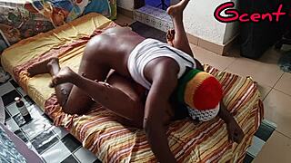 Homemade Girlfriend's Dripping Wet Missionary Pounding