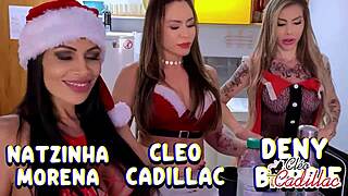 Orgie Père Noël avec trois salopes