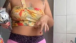 check my swollen big pussy flashing live for you?