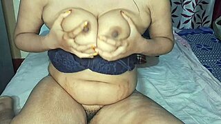 Desi Bhabhi Moans Fingering Her Juicy Hairy Pussy!