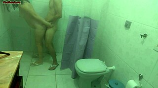madrasta sets up shower curtain to peek at stepson bathing
